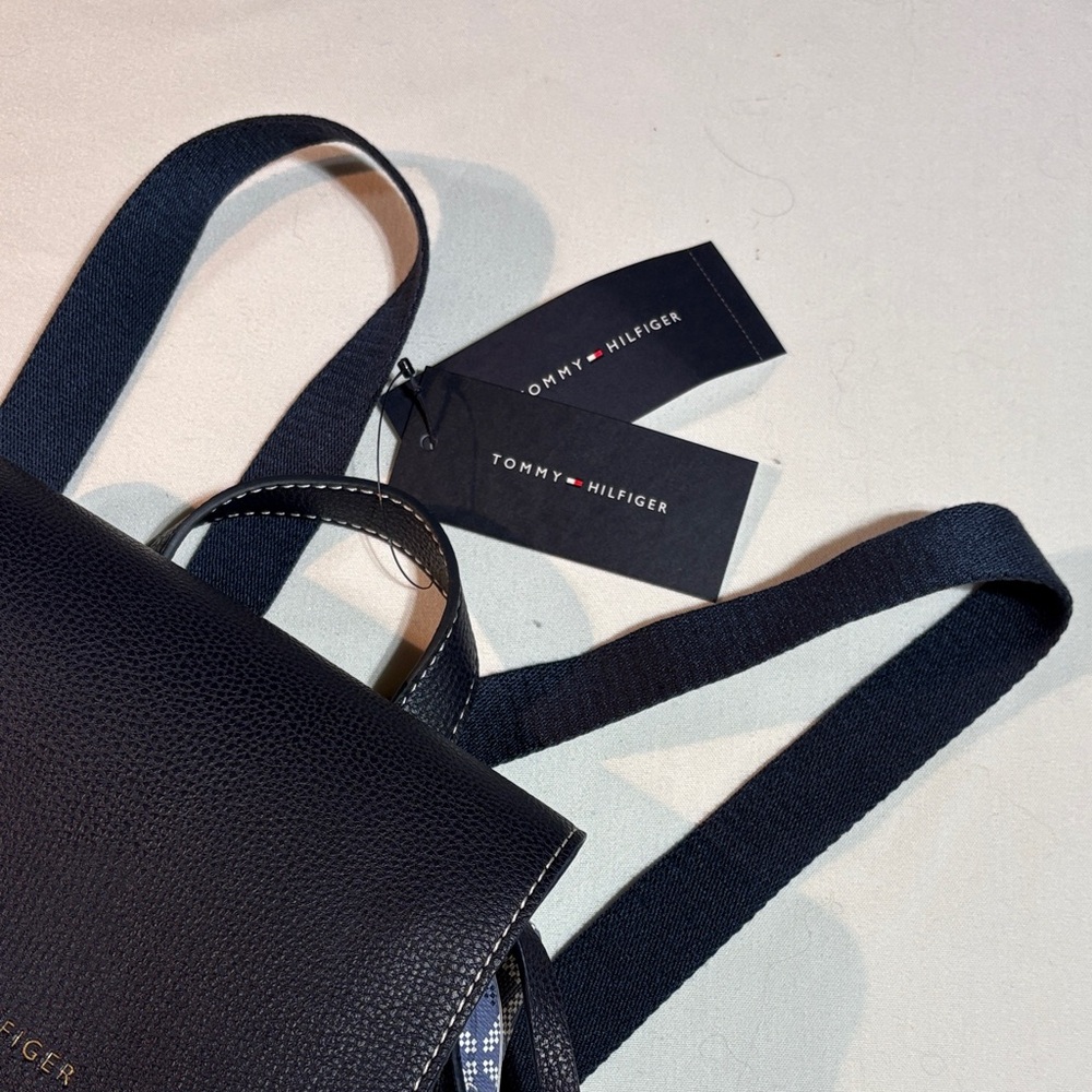 Tommy Hilfiger Backpack Andrea II Flap Faux Leather Blue & White NWT - Picture 4 of 14